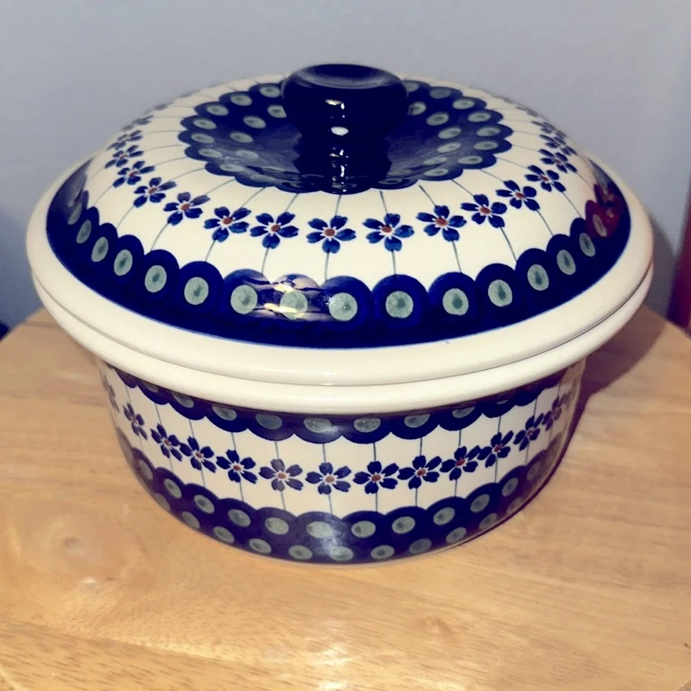 Boleslawiec Polish Pottery blue rose casserole with lid